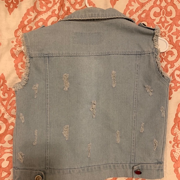 Hollister Sleeveless Jean Jacket - Picture 2 of 5